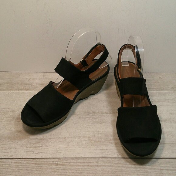 Clarks Shoes - Clarks Women's Black Nubuck Clarene Allure Adjustable Ankle Strap Size 8